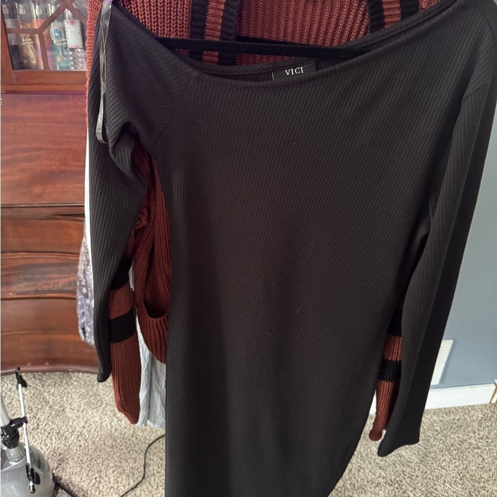 Vici black ribbed dress like new condition size large - Picture 4 of 5